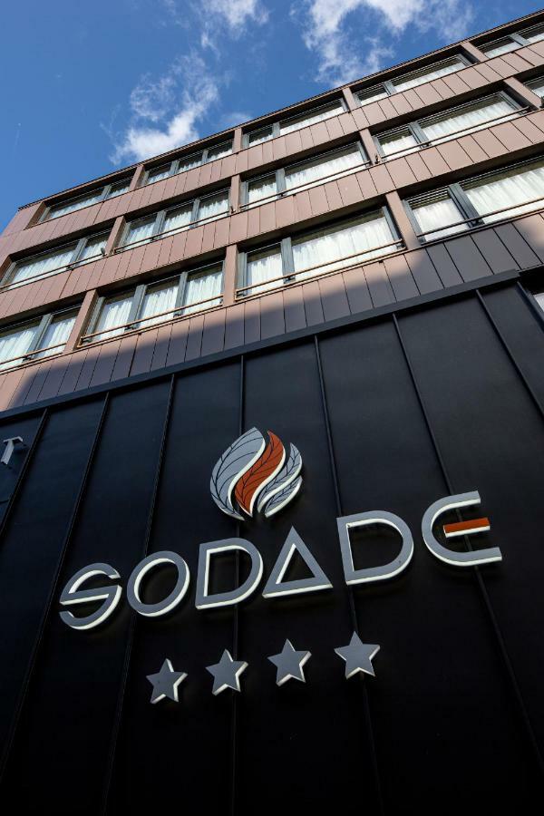 Hotel & Restaurant Sodade Chaudes-Aigues Esterno foto